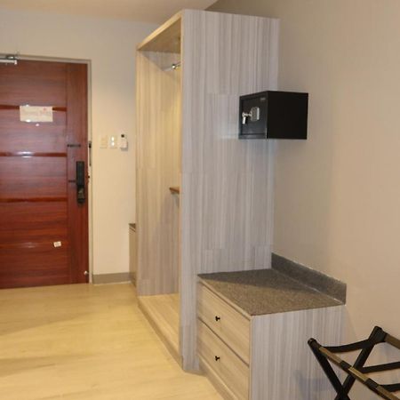 Centennial Inn Kawit ภายนอก รูปภาพ