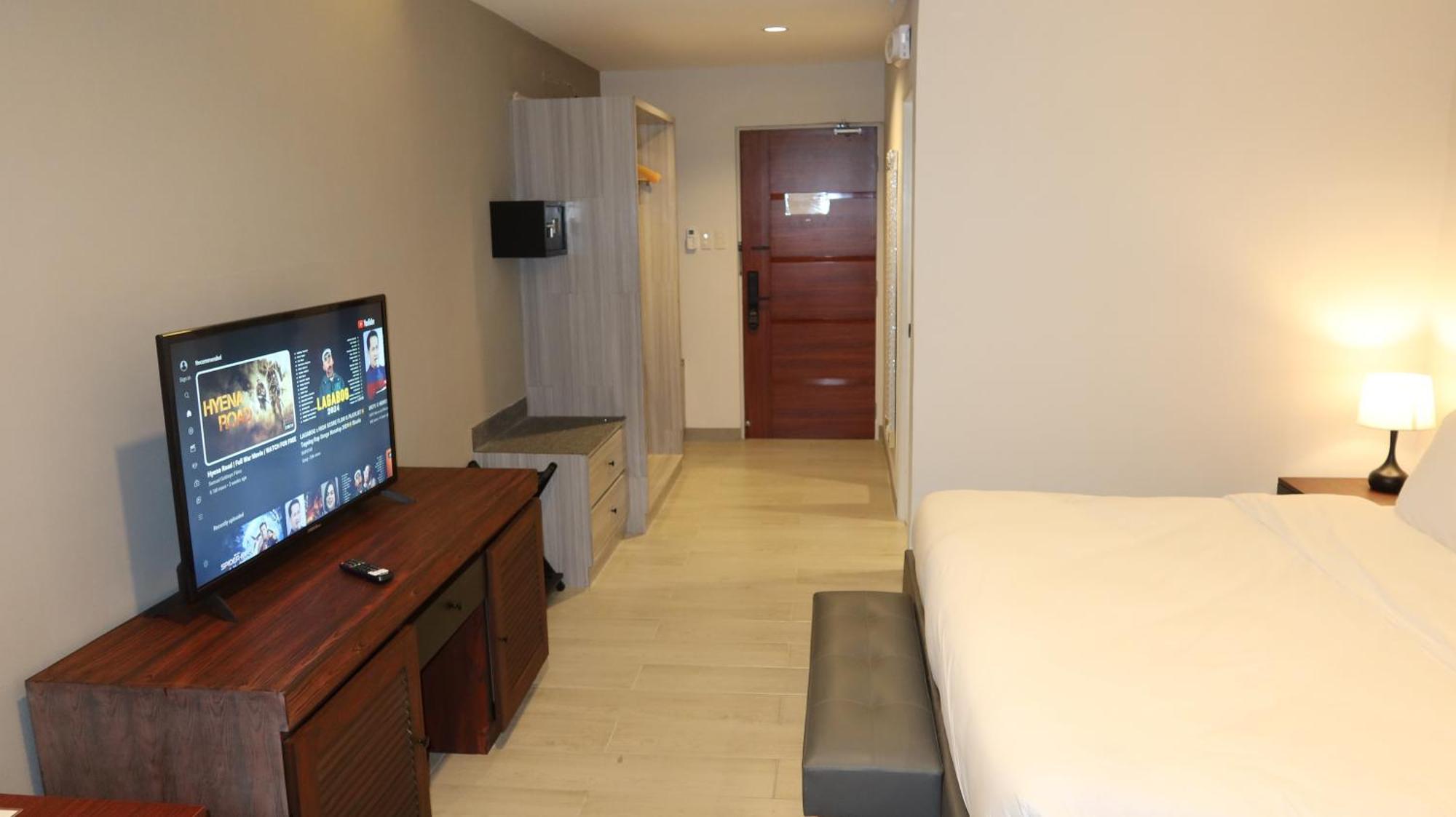 Centennial Inn Kawit ภายนอก รูปภาพ