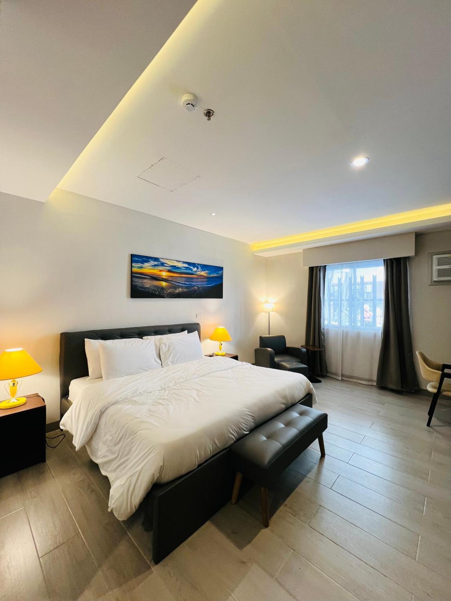 Centennial Inn Kawit ภายนอก รูปภาพ